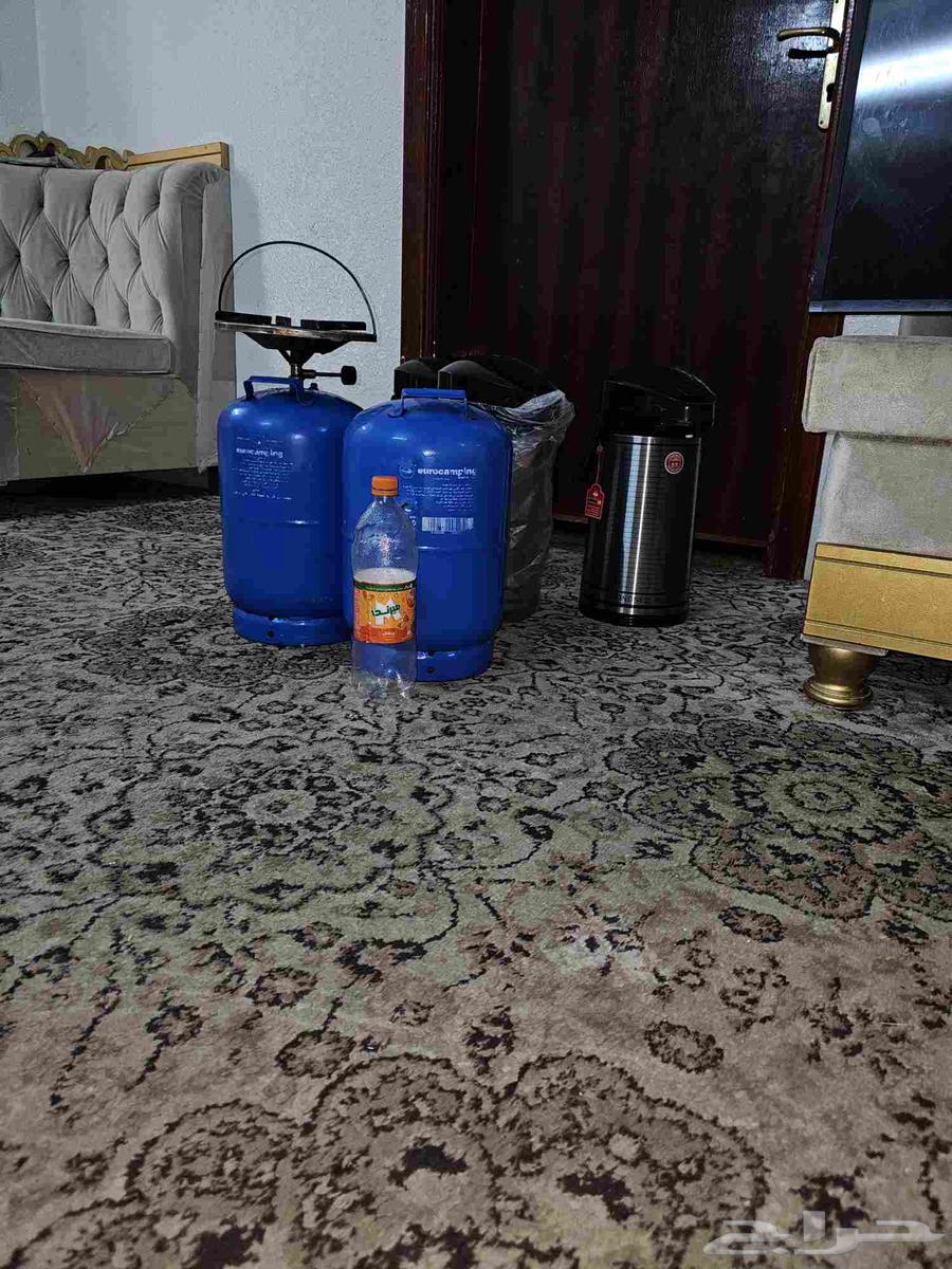 Two large cylinders and two small Italian cylinders, and three new refrigerators64497772553219112