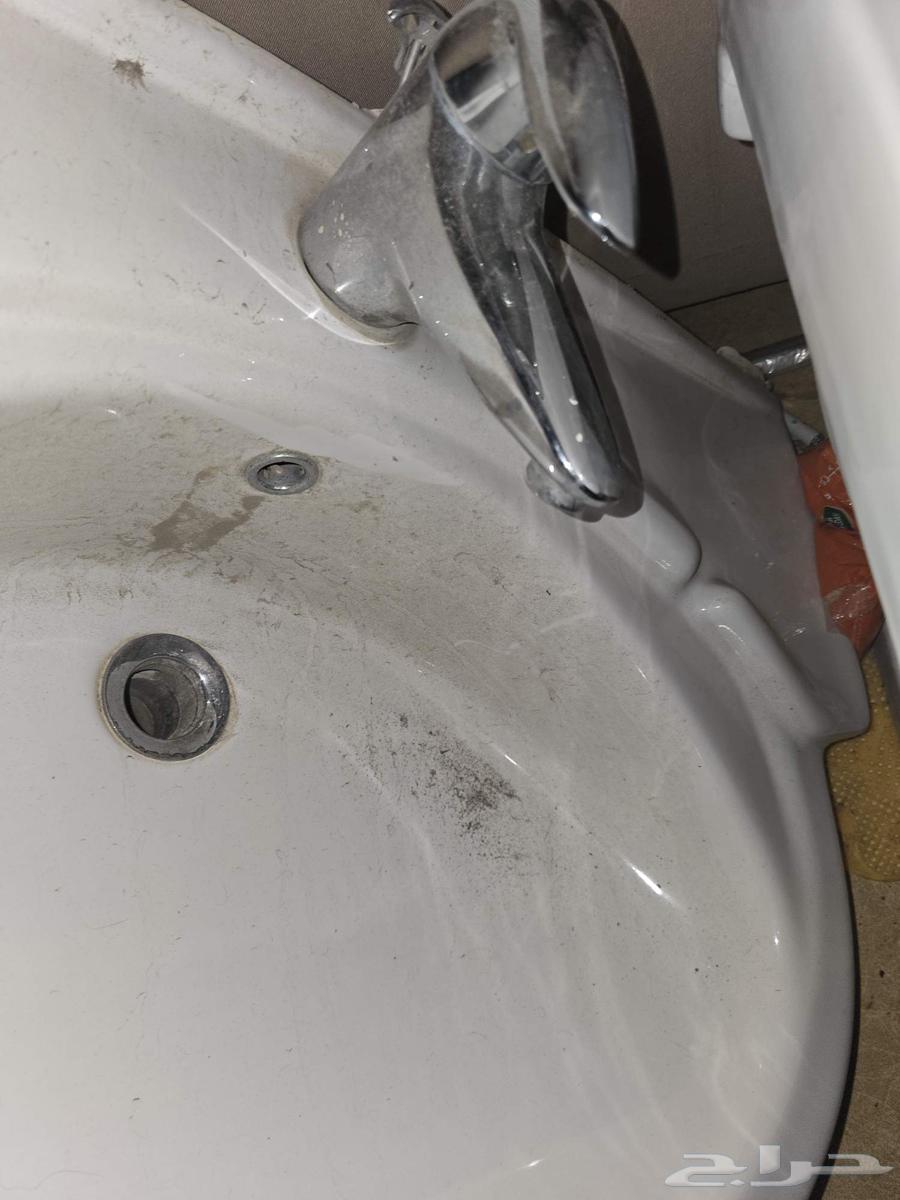 حوض ومرحاض للبيع تم تركيبهم ولم يستخدموا64496764786433111