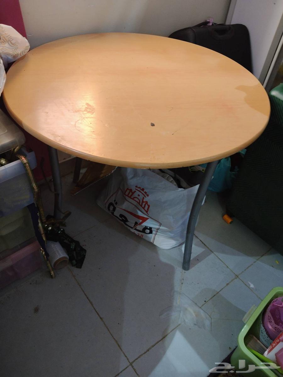 A good and large table64502105705218111