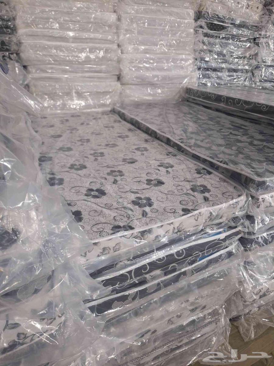 Iron double and single bunk beds with pillows, blankets, and new mattresses64494911801219114