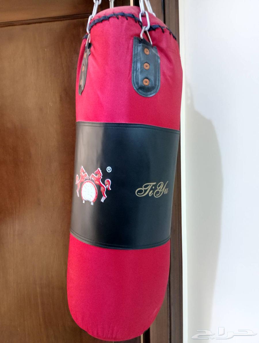 Semi-new punching bag with minimal use64498467041026110