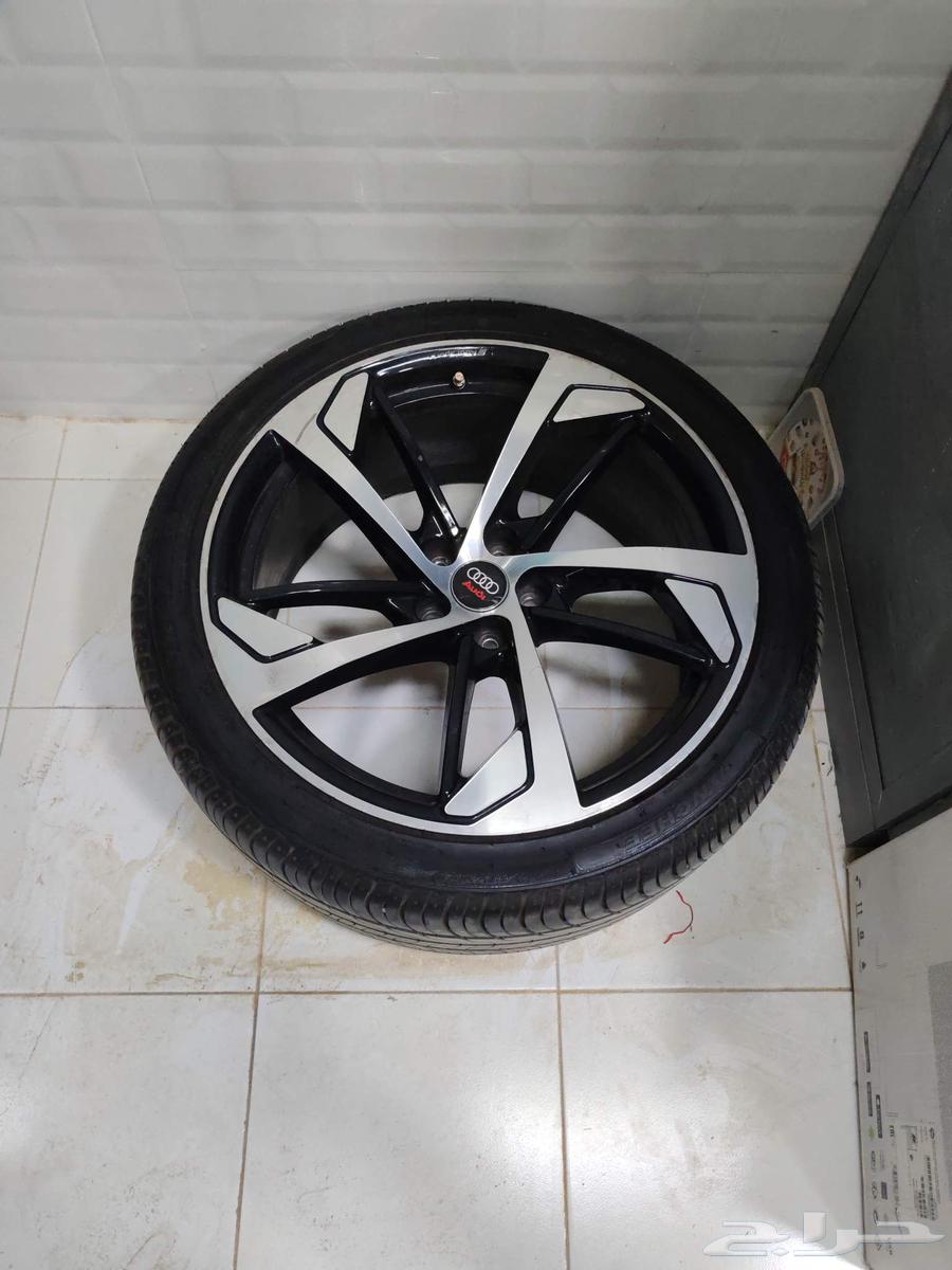 جنوط أودي RS مع الكفرات64682432427394110