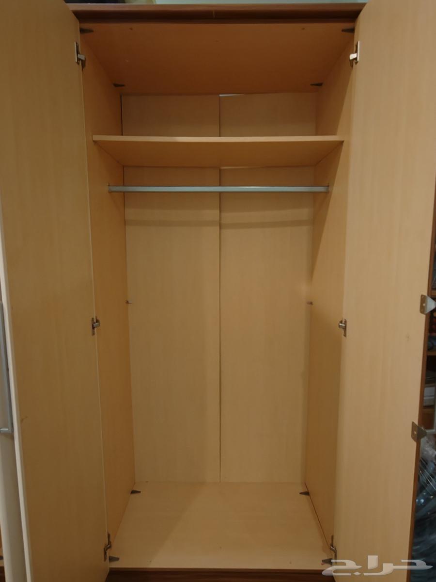 خزانة ملابس بحالة جيدة جدا64502789989634113