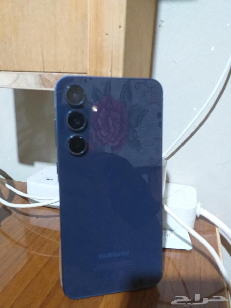 A55 phone, clean with box and all accessories, used for 2 months64502680179074112