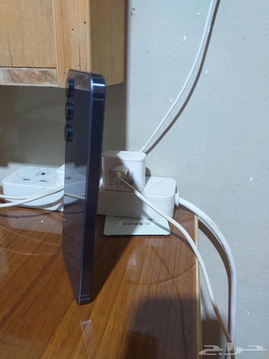 A55 phone, clean with box and all accessories, used for 2 months64502680179074110