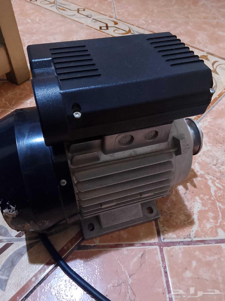 محرك كهربائى 1.5 hp ايطالى مع توصيلات التحكم 60hz64501802607489111