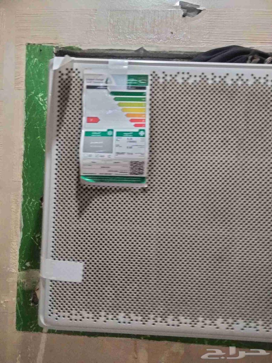 Brand new air conditioner, used for only 15 days, price 900 riyals, an excellent thing.64498632703107110