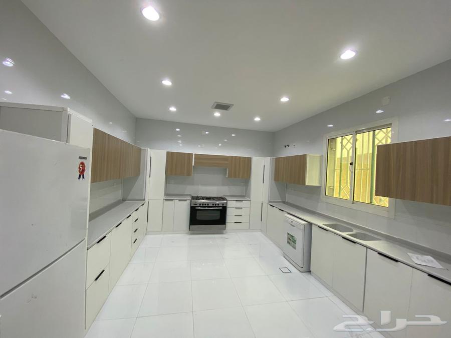 Fully equipped 3-story and 2-story kitchen, customizable according to requirements64619742226562112
