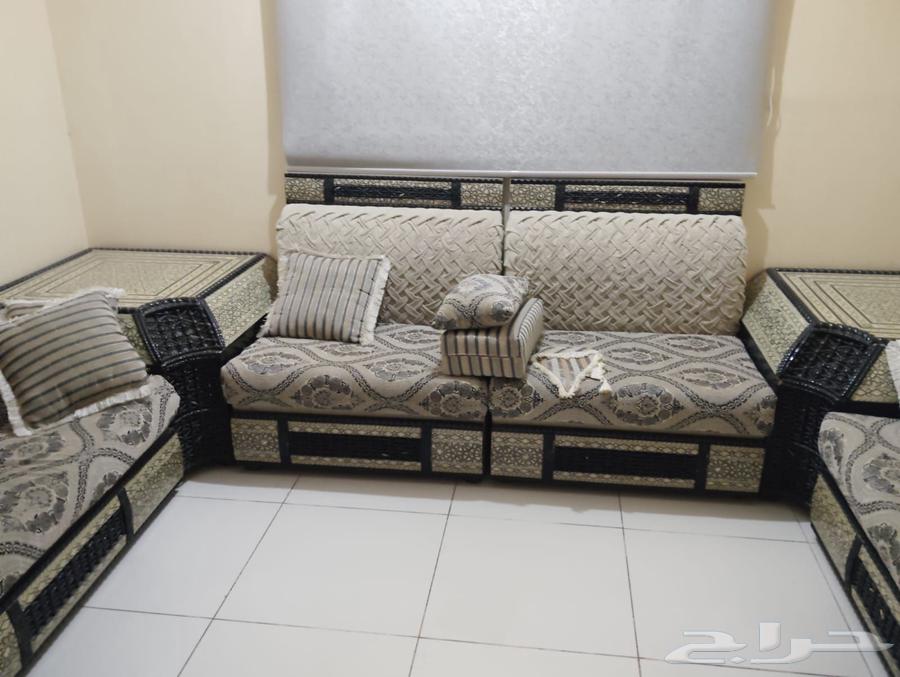 كنب نضيف جدا - حمراء الأسد- السعر 500 ريال64497109987458112