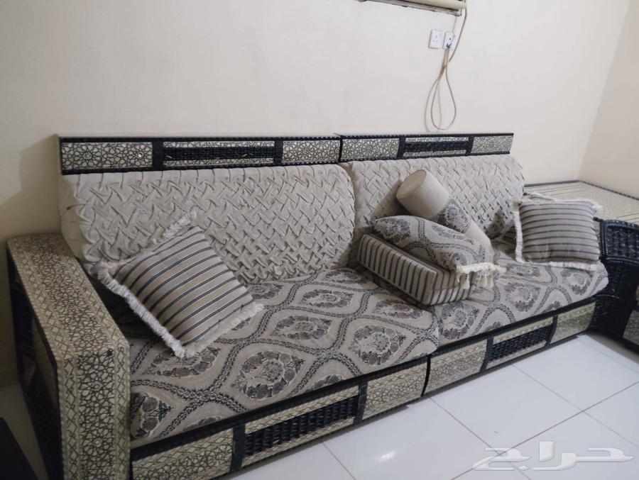 كنب نضيف جدا - حمراء الأسد- السعر 500 ريال64497109987458111