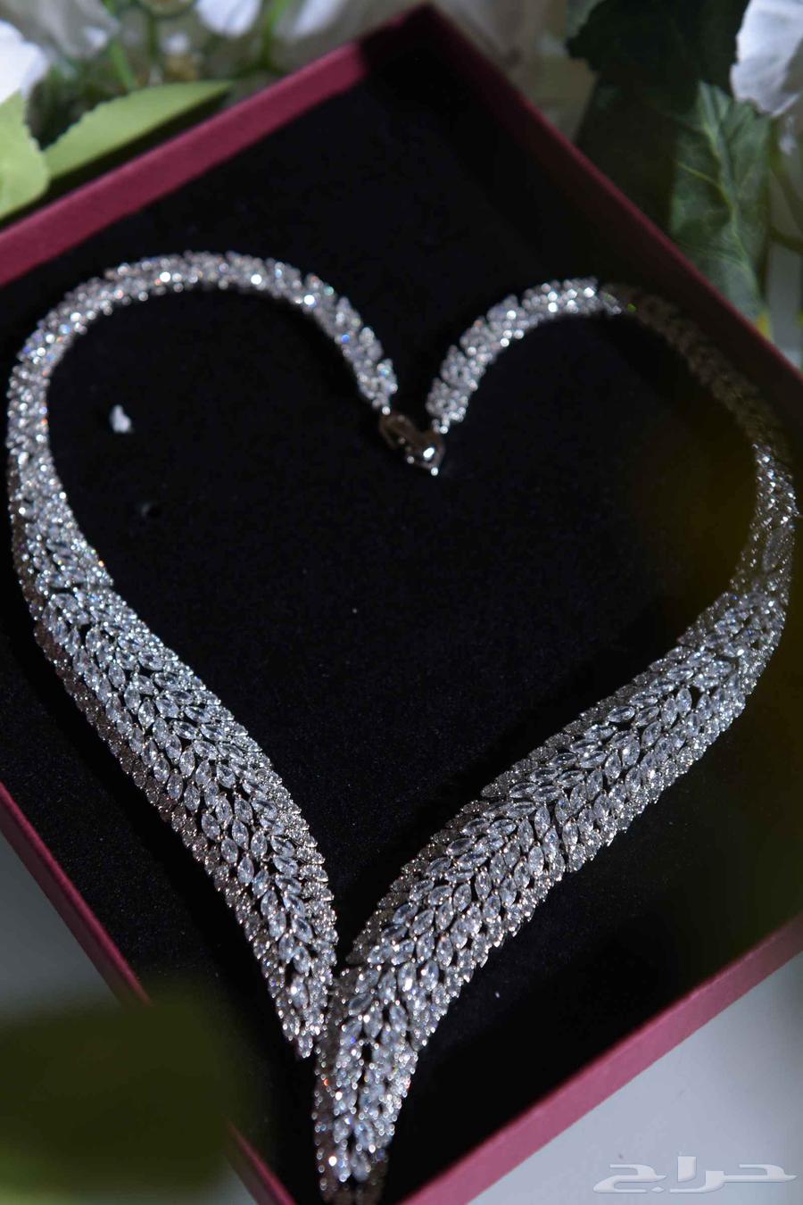 Soft and luxurious wedding dress with veil and zircon set (worn once only)64495611127427113