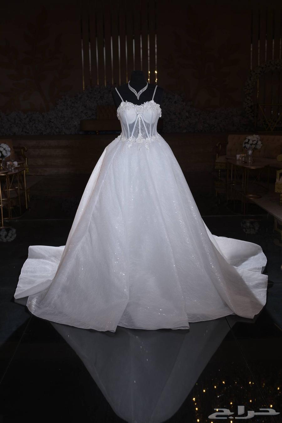 Soft and luxurious wedding dress with veil and zircon set (worn once only)64495611127427111