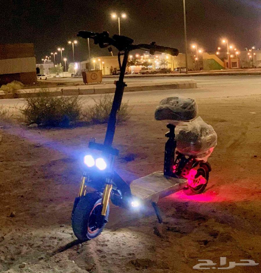 Scooter and weed64501775106946110