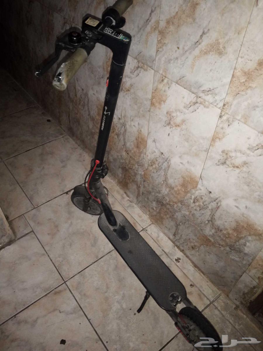 للبيع سكوتر الكهربائيه مستعمل64502680083202111