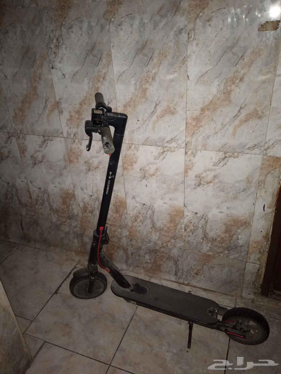 للبيع سكوتر الكهربائيه مستعمل64502680083202110
