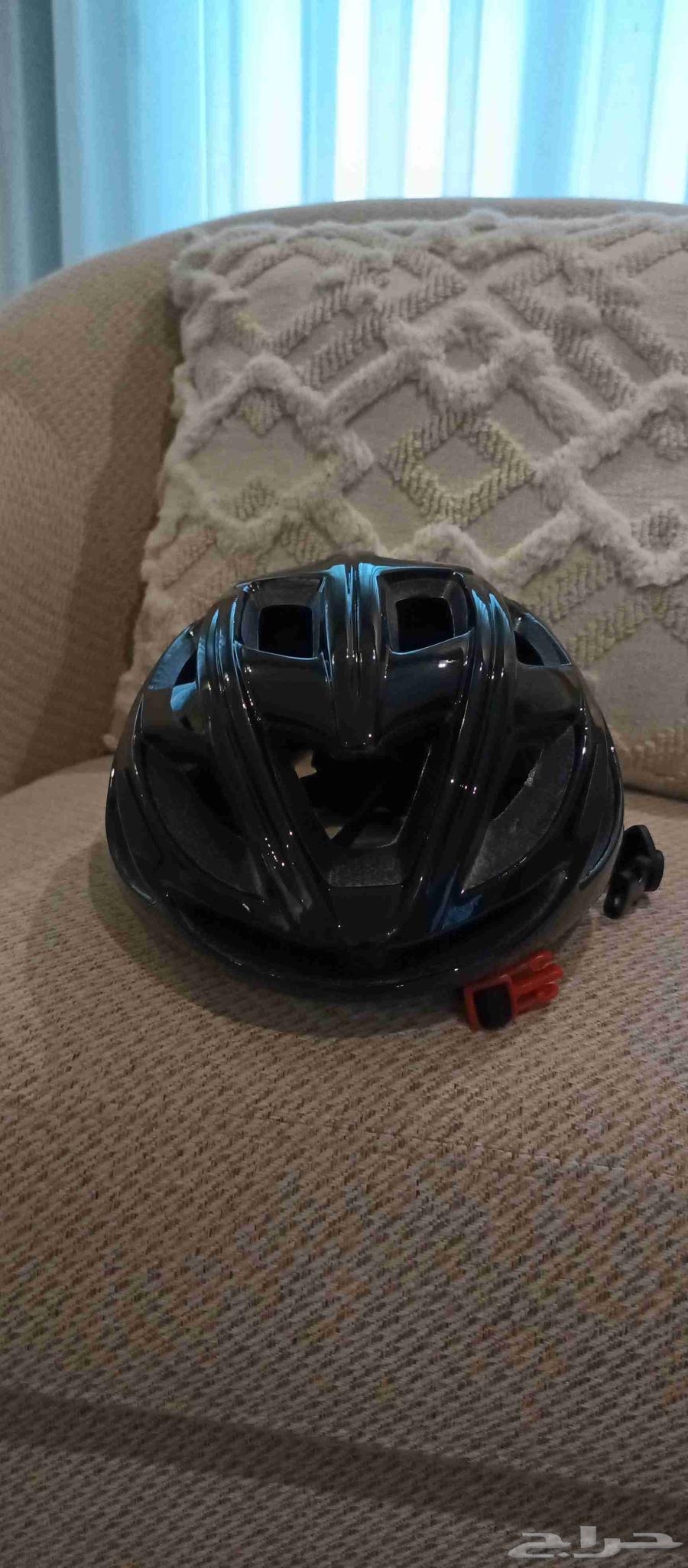 خوذة جديدة بنص السعر للدراجه64497855253763111