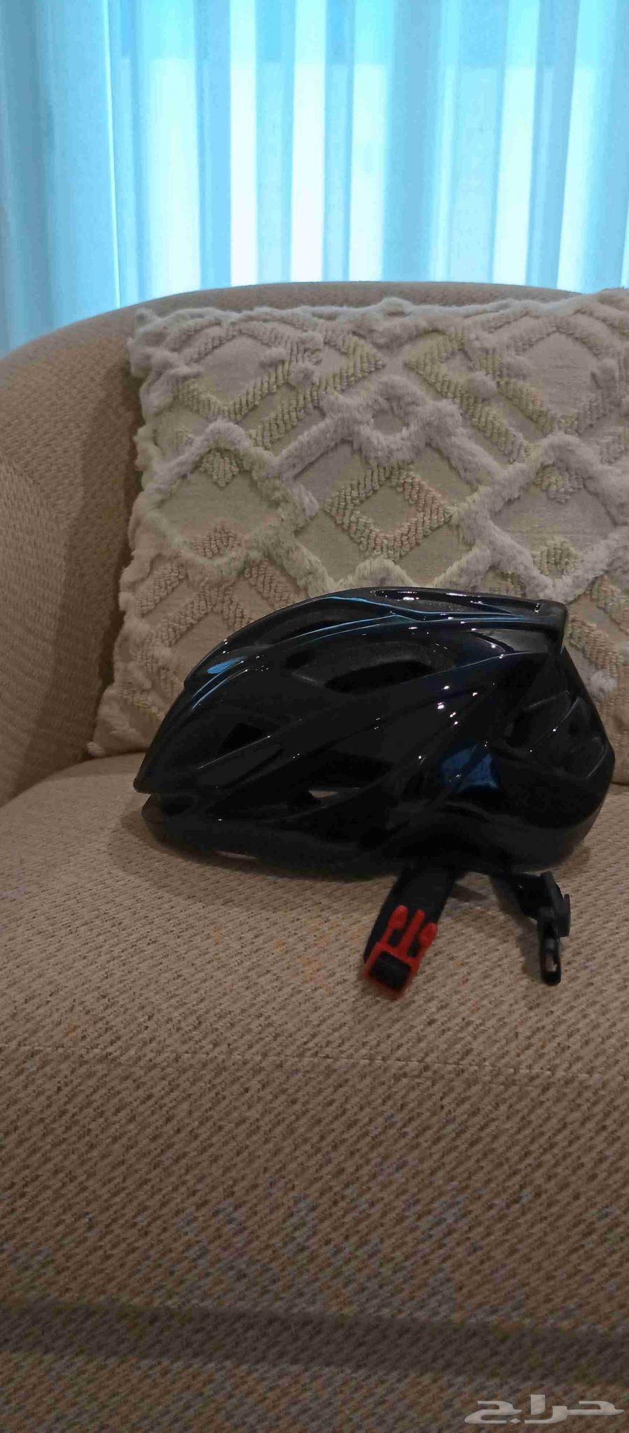 خوذة جديدة بنص السعر للدراجه64497855253763110