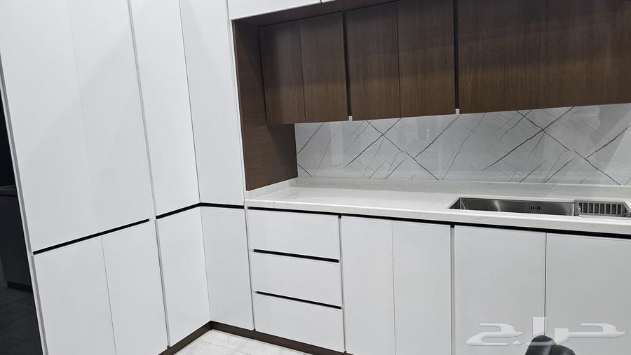 معرض ألمنيوم معا ورشه للبيع أوالتقبيل64500644089601114