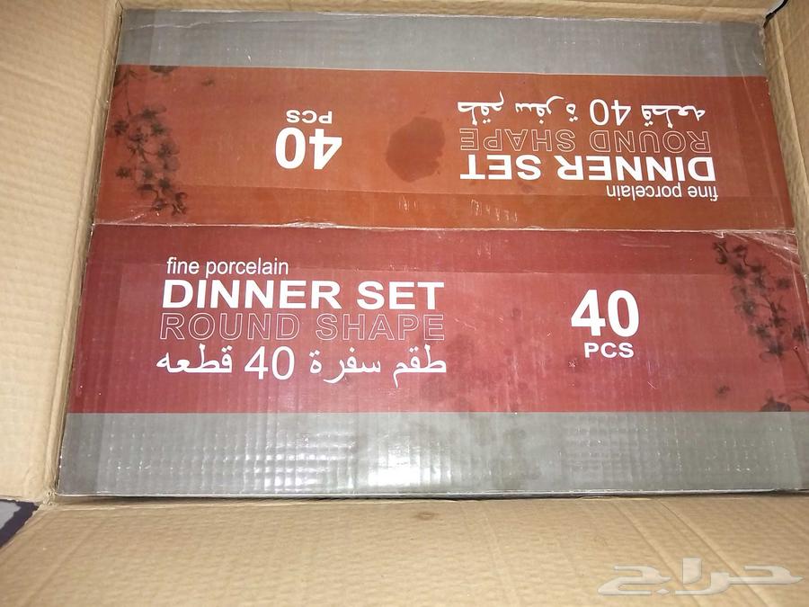 طقم عشا جديد بالكرتون 40 قطعه مع طقم شاي ابيض و وردي64495227493762110