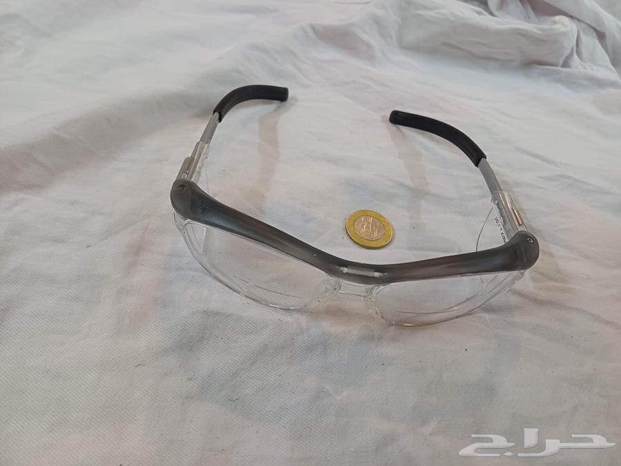 نظارات للحماية من M3 للرياضيين وللكيماويين والاطباء64494953681154112