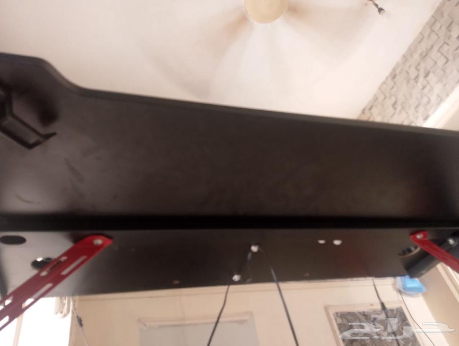 Gym table used for less than a year, contact via WhatsApp64499187615874112