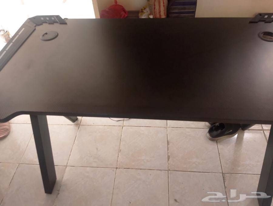 Gym table used for less than a year, contact via WhatsApp64499187615874111