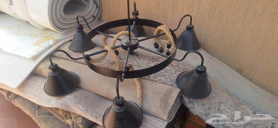 Chandelier used for only 5 months64498522642307111