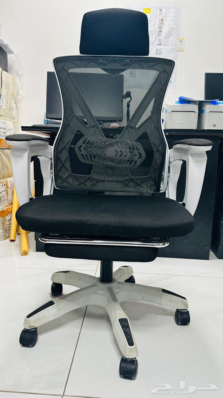 A new chair with a small scratch. Get a great deal on this m64496544063233110