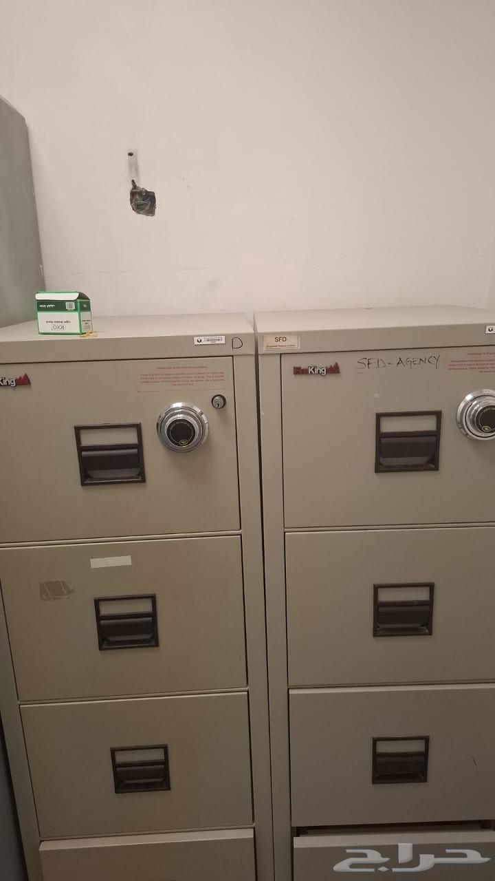 خزنات كبيرة للبيع64497855202177111