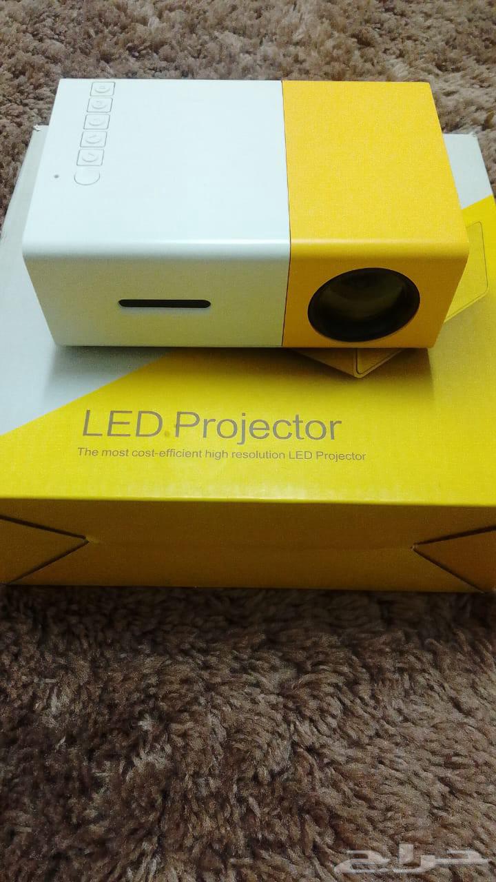 Excellent small projector, used only twice for testing64495379310082111