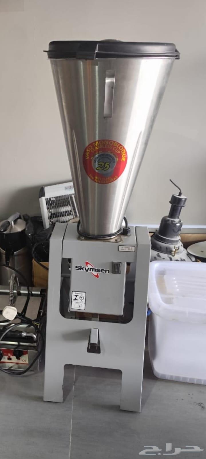 مكينة تبريد عصير كبيره شبه جديد  خلاط عصير شبه جديد64499563315585110