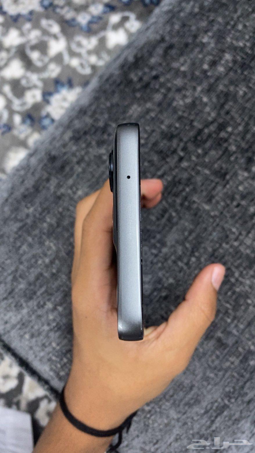 Latest model Motorola Spark mobile phone64495036586241113