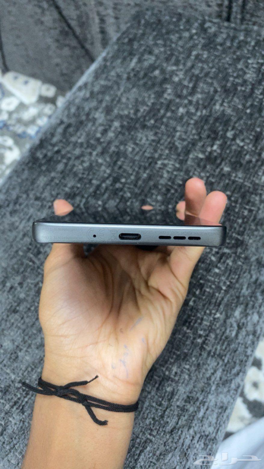 Latest model Motorola Spark mobile phone64495036586241110