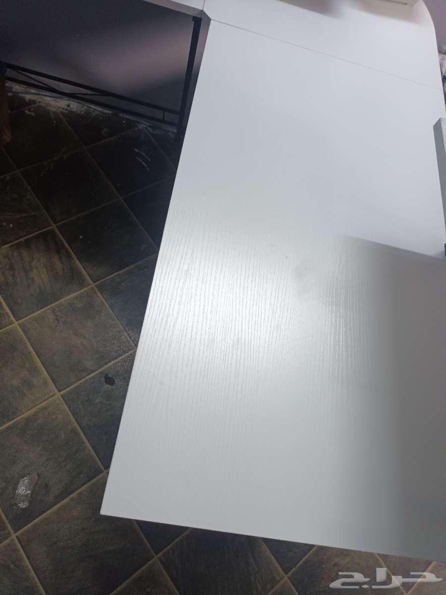 السلام عليكم.الطاوله للبيع فقط طاوله على شكل حرف Lمقاس12964500797958658113