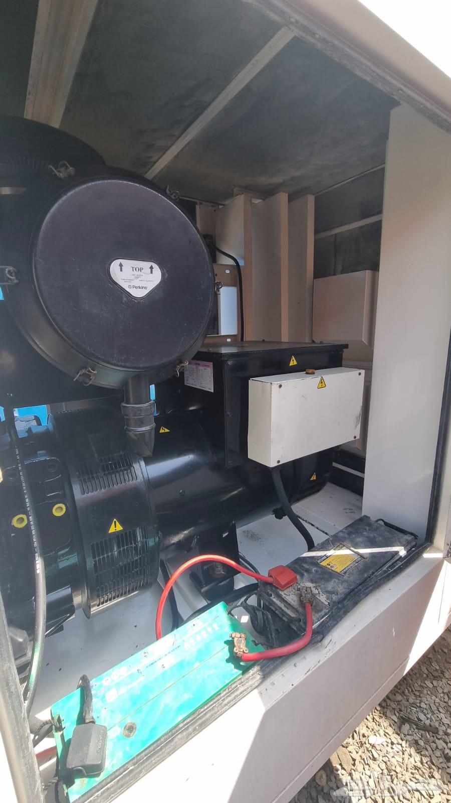 مولد كهرباء بيركنز انجليزي64497276316033112