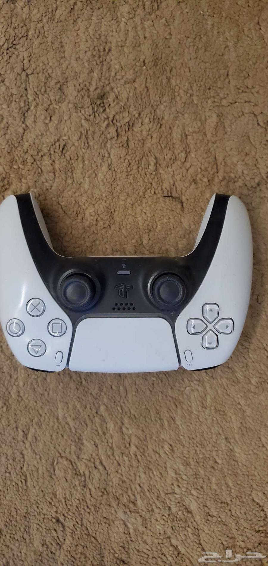 PlayStation 5 Disc with Controller64495624582401112