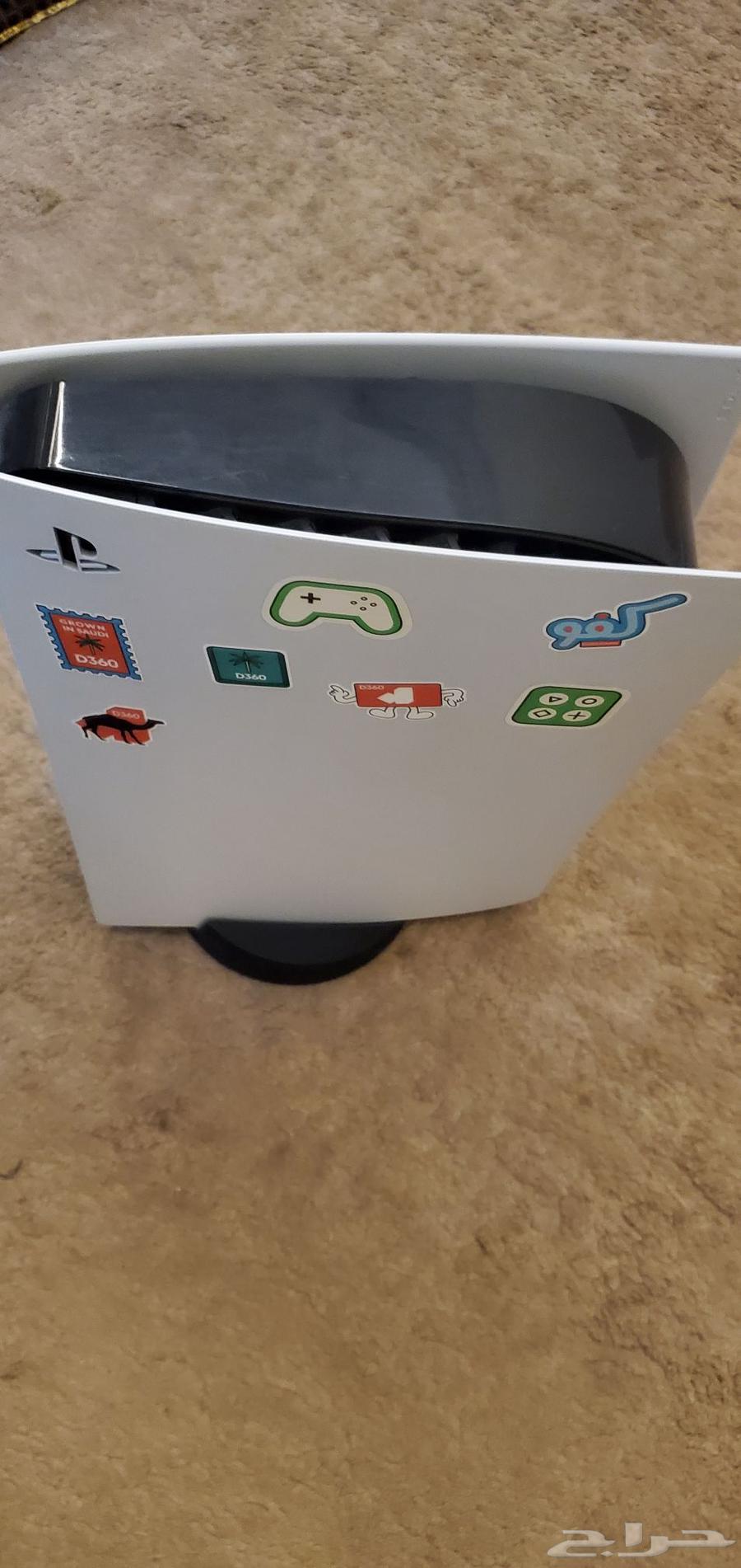 PlayStation 5 Disc with Controller64495624582401111