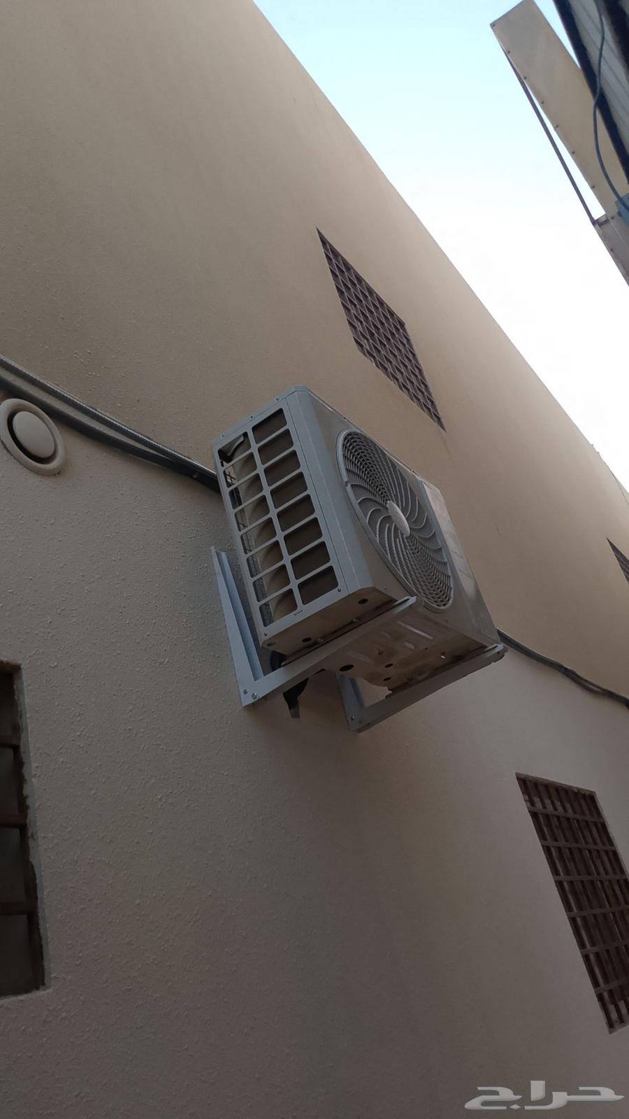 Split and window air conditioner offers64509264851843110