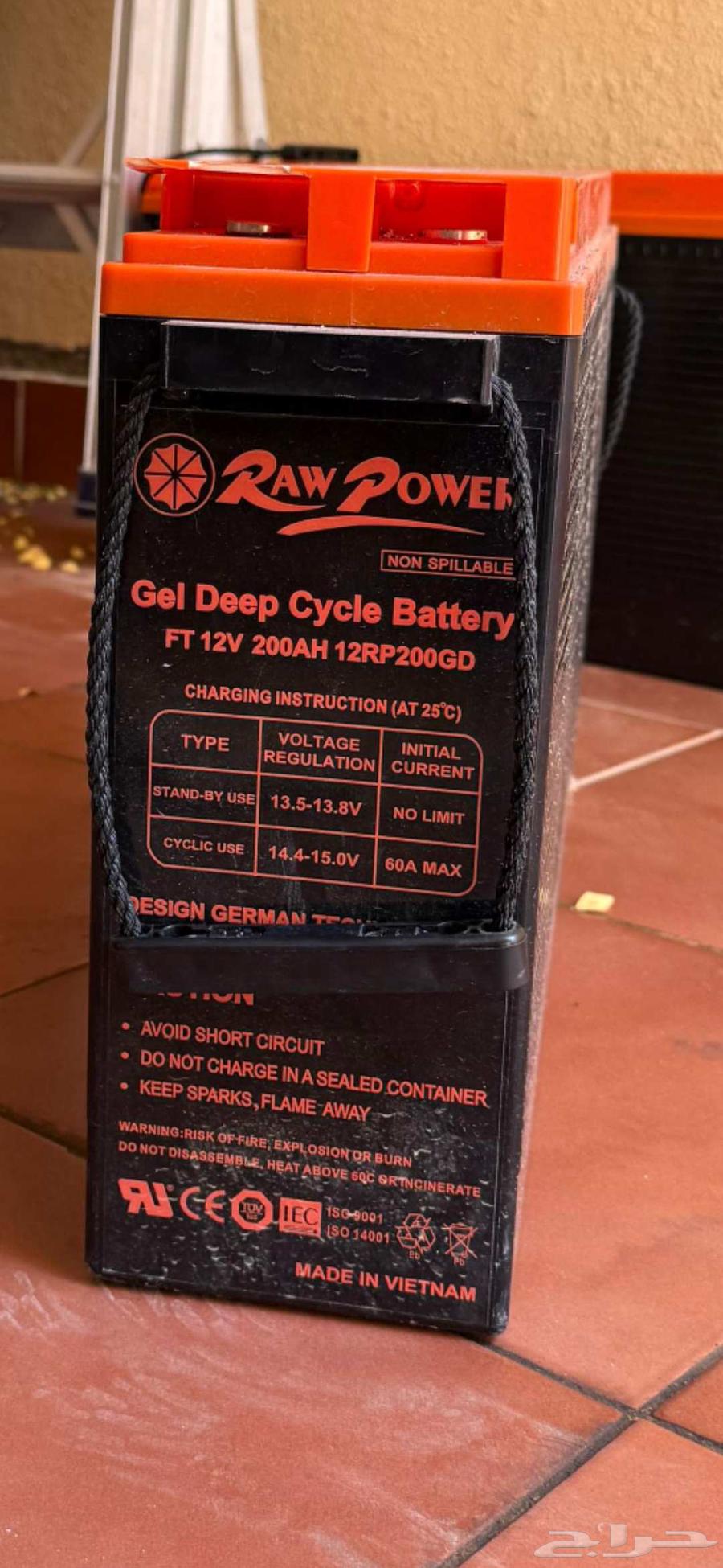 بطاريتين جل 200 امبير 12 فولت استخدام جدا بسيط اقل من شهر64506476950786111