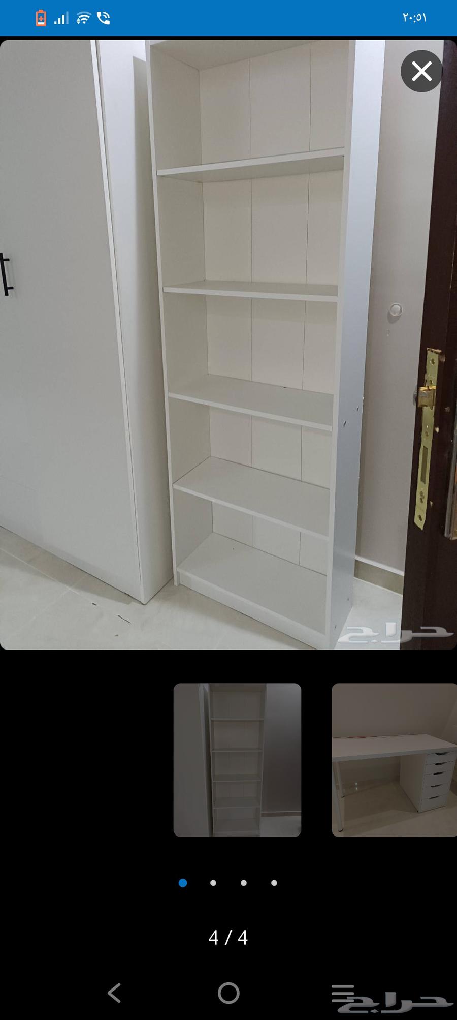 Office desk and bookshelf64509434321922113