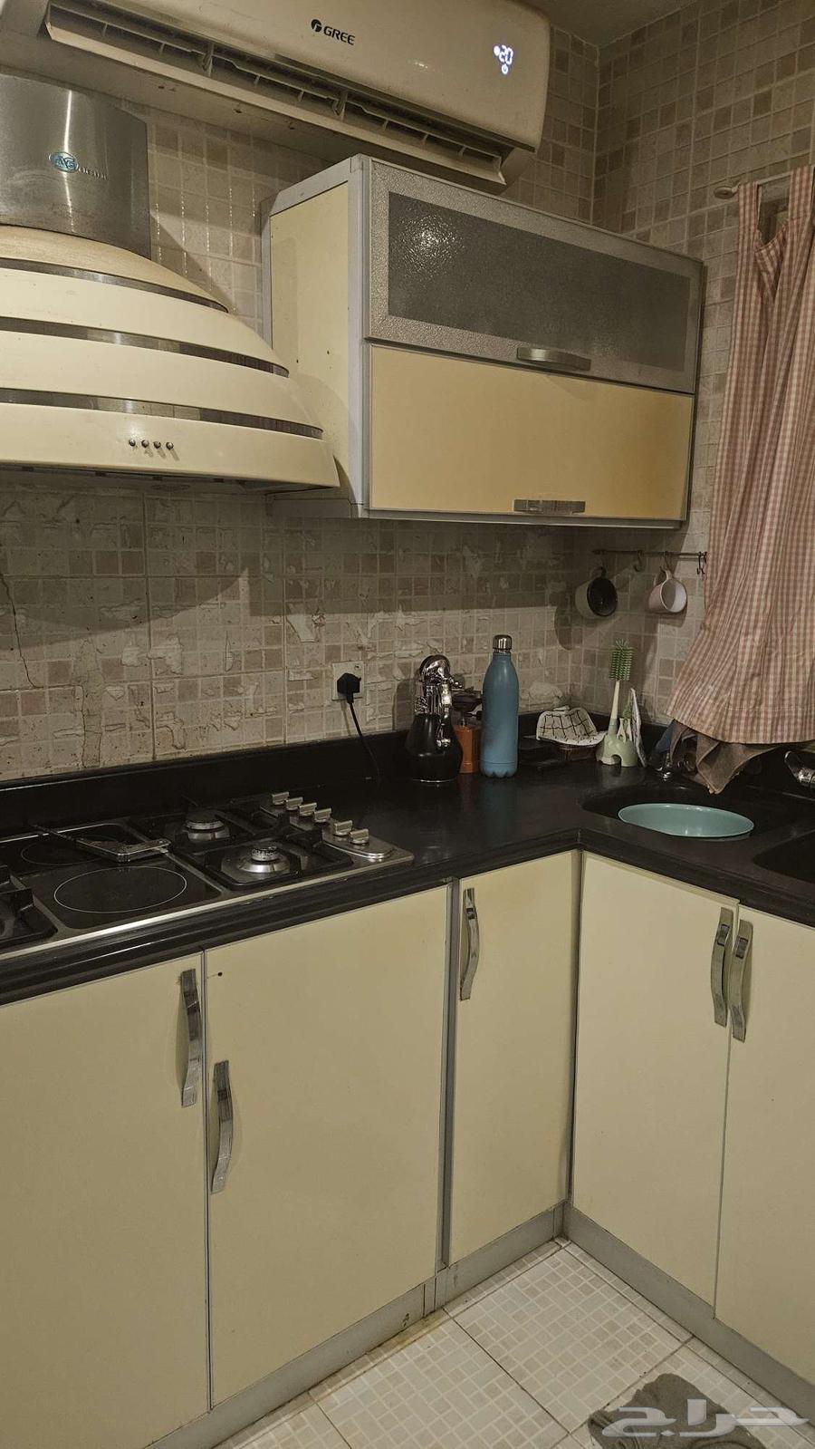 أثاث للبيع ( مطبخ 600 ريال ثلاجة 600 )64503554856963114