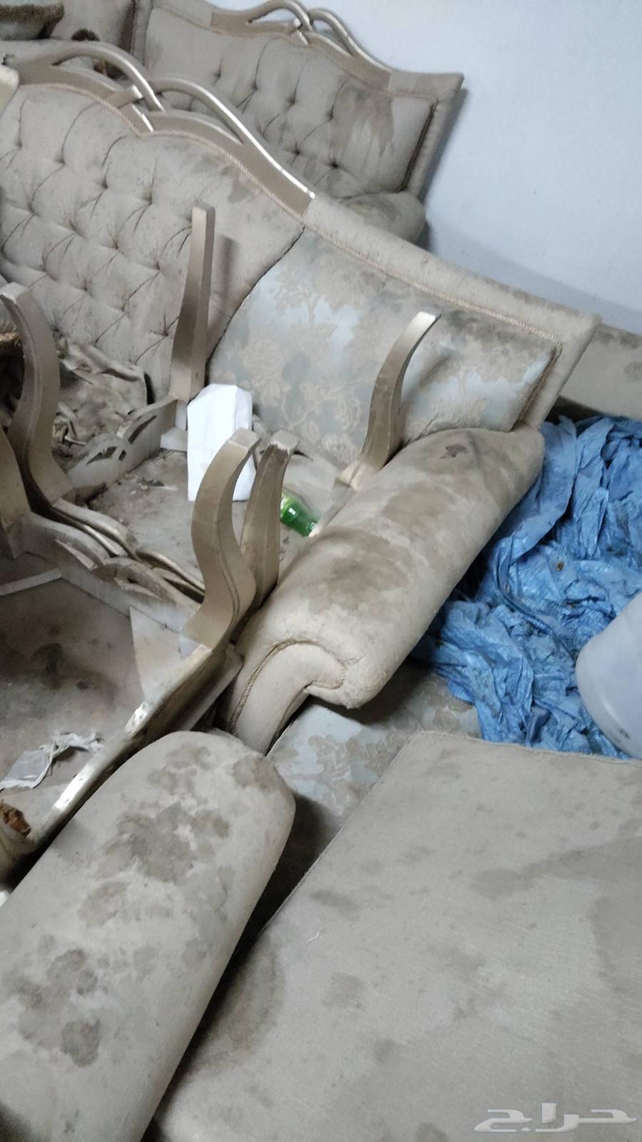 11-person sofa, large table, four small tables with curtain..64504709134723111