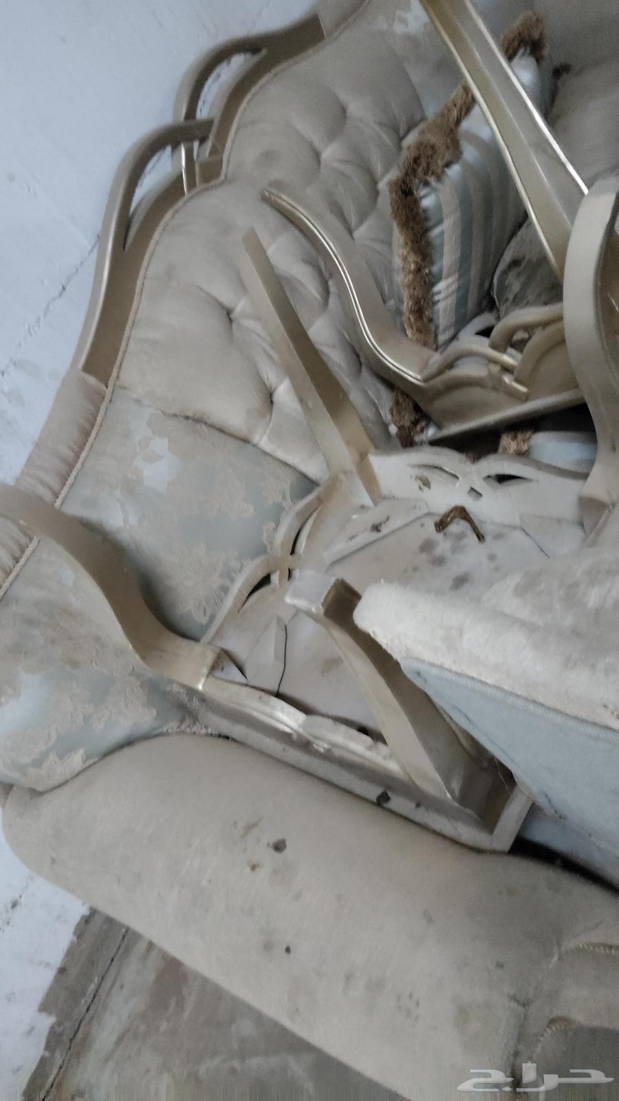 11-person sofa, large table, four small tables with curtain..64504709134723110