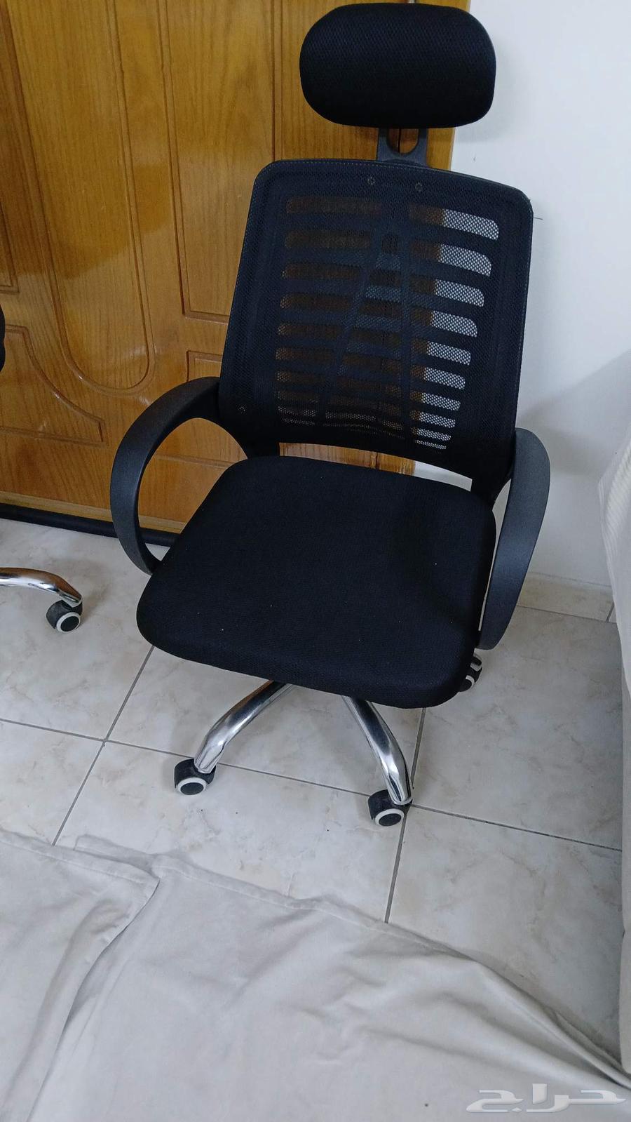 اتنين كرسبي دوار للبيع64506633894529110