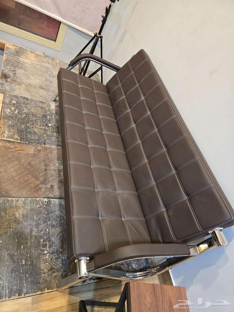 كراسي جديد للبيع والكراسي الاثنين الصغير لسى بركبهم64508579538305112