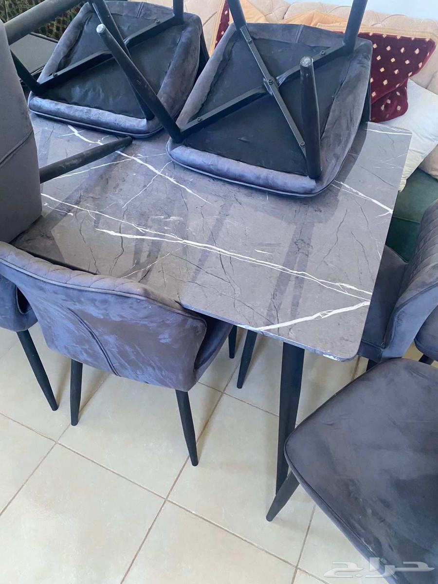 للبيع طاولة طعام و مساند ظهر و مغسلة يدين وباب خشب64504832517379112