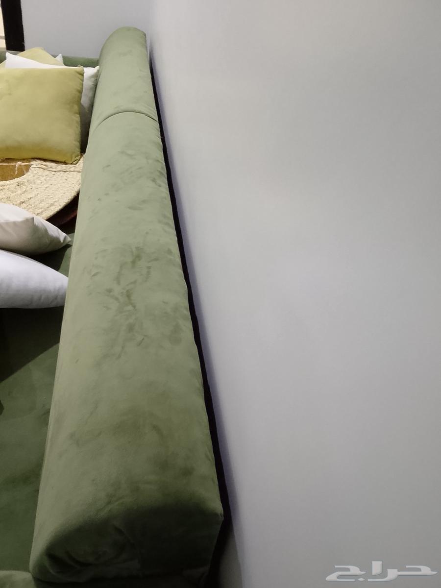 كنب مجلس شبه جديد للبيع بسبب النقل64475239478785114