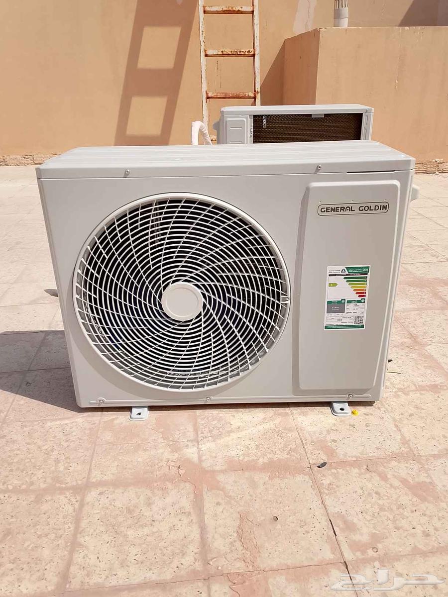 New air conditioners with installation and connection64505025225857110
