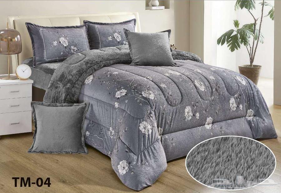 Velvet bedding on frame64504132523138112