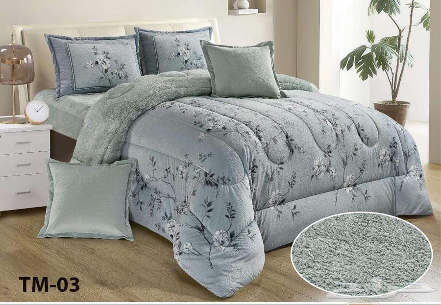 Velvet bedding on frame64504132523138111